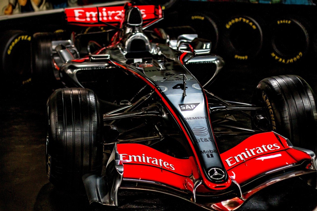 Make1m McLaren: Exploring the Pinnacle of Luxury and High-Performance Engineering